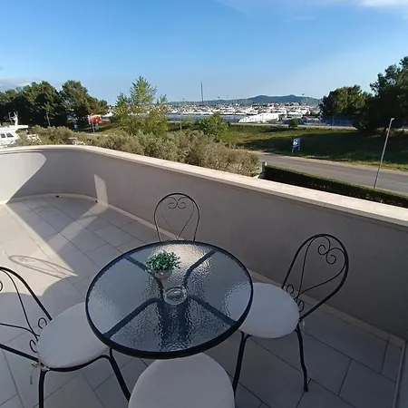 Apartmant Sea Апартаменты Сукошан